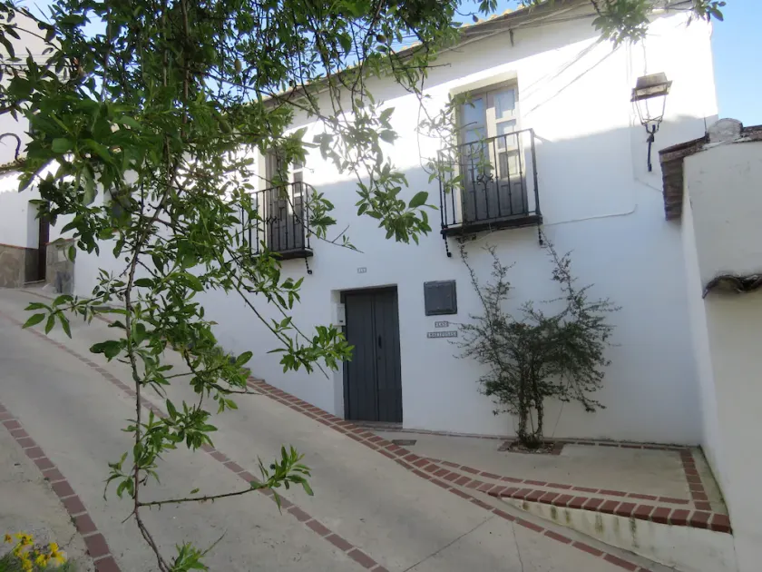 Superbe maison de village avec jardin clos privé, près de Ronda - Image 1