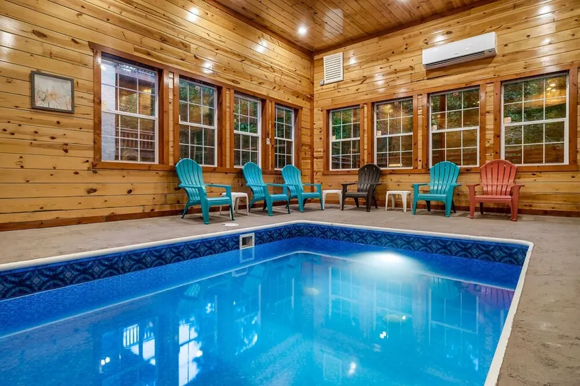 Large Heated Indoor Pool Log Cabin ~ Theater, Game Room, Hot Tub, Sauna - Image 1