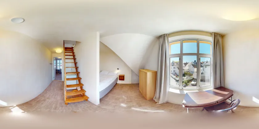 Central Guest House - Bedroom with Private Bathroom - Image 1