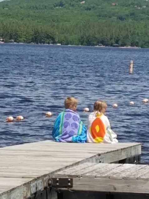Swim, Kayak,  lawn games. Walk to ice cream. Live Theatre , firepit smores! - Image 1