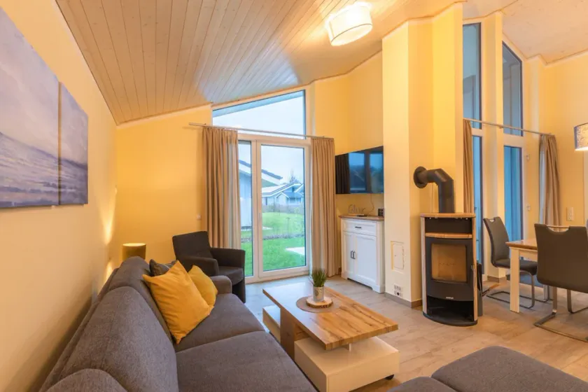 Ferienhaus mit Sauna im Ferienpark Mirow - Image 1
