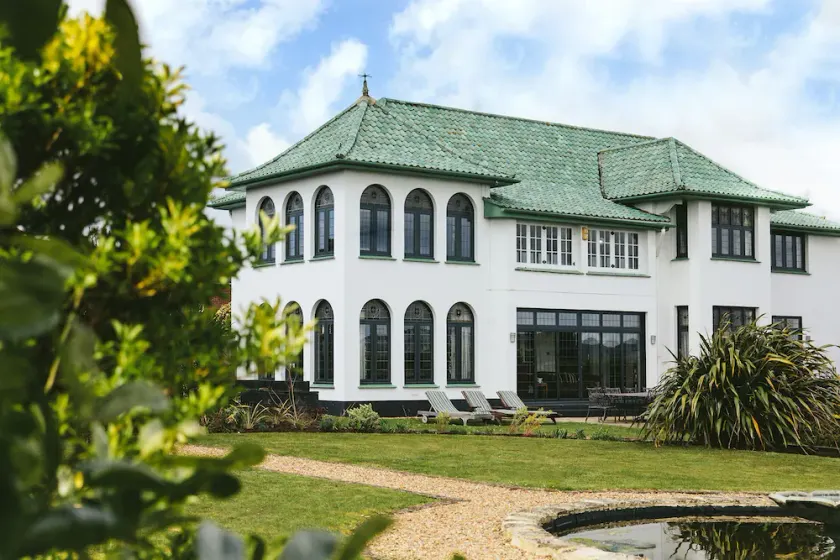 Christie Mansion - Luxury Cottages - Image 1