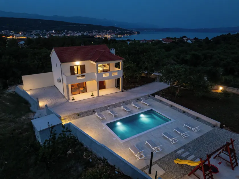 Zen Garden Villa with heated pool - Image 1