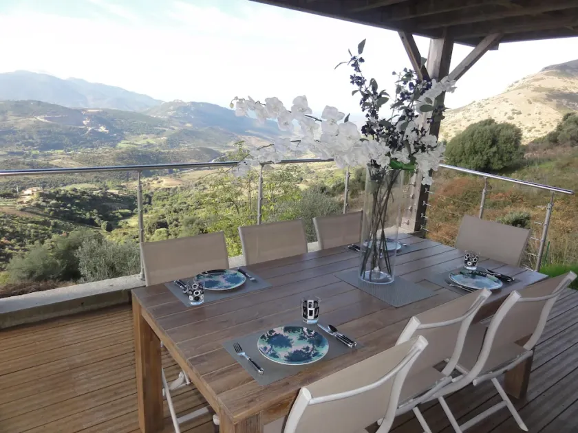 Magnificent 90m2 ground floor and 25m2 studio for rent near Ajaccio - Image 1