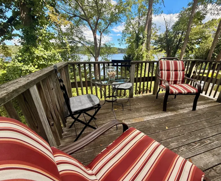 Charming Waterfront Cottage am Kennebec River - Image 1