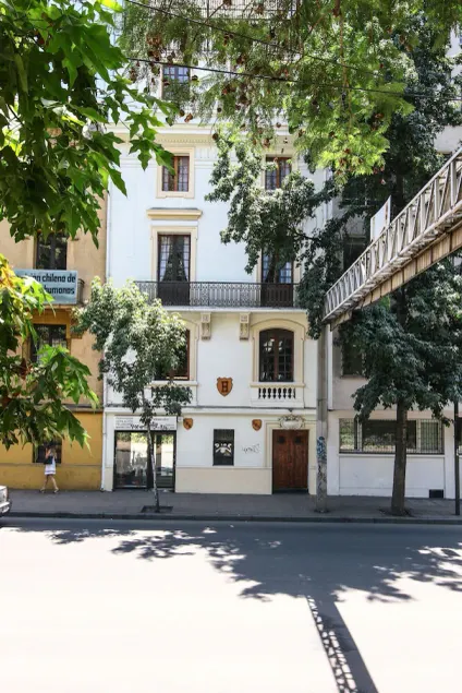 Hotel Vista Hill - Image 1