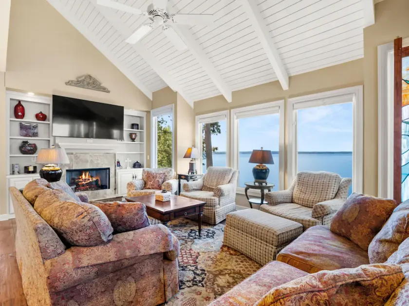 Beautiful Toledo Bend Villa - Image 1