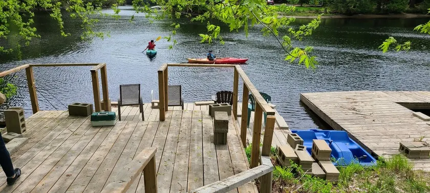 Hummingbird - Waterfront Cottage on Muskoka River - Image 1