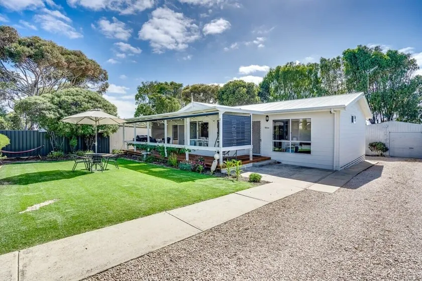 Hidden Little Gem, Luxury Township Escape in Middleton - Image 1