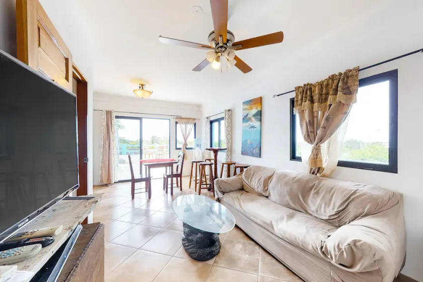 Upper-Level Resort Gem with Great Views, WiFi, AC, Shared Pool & Rooftop Deck - Image 1