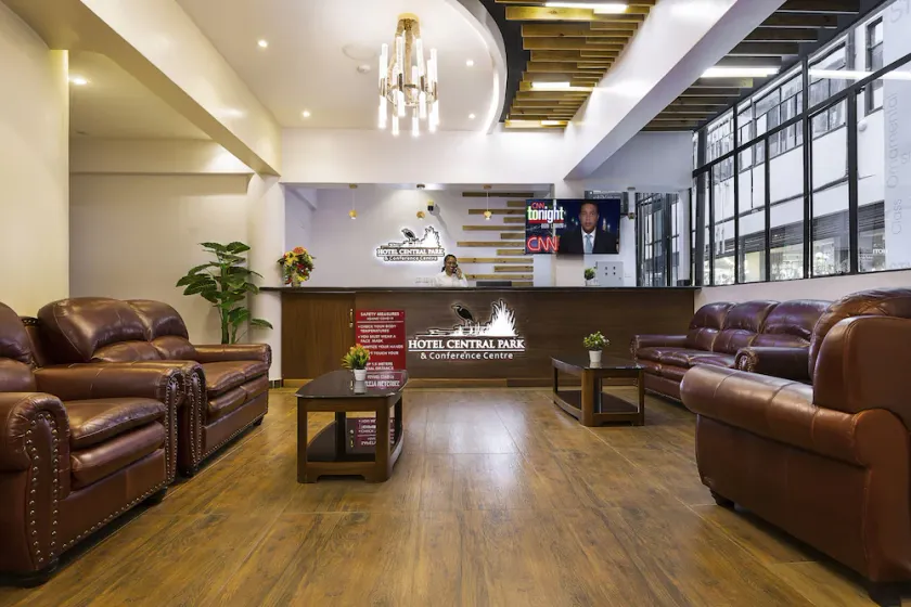HOTEL CENTRAL PARK & CONFERENCE CENTRE - Image 1