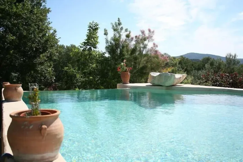 Villa mit Infinity-Swimmingpool - Image 1