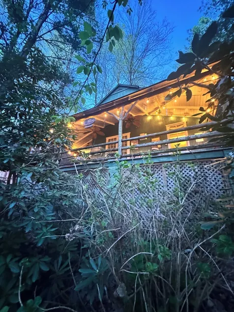 Cozy Mount Gretna Chautauqua Cottage near Hershey with treehouse porch - Image 1