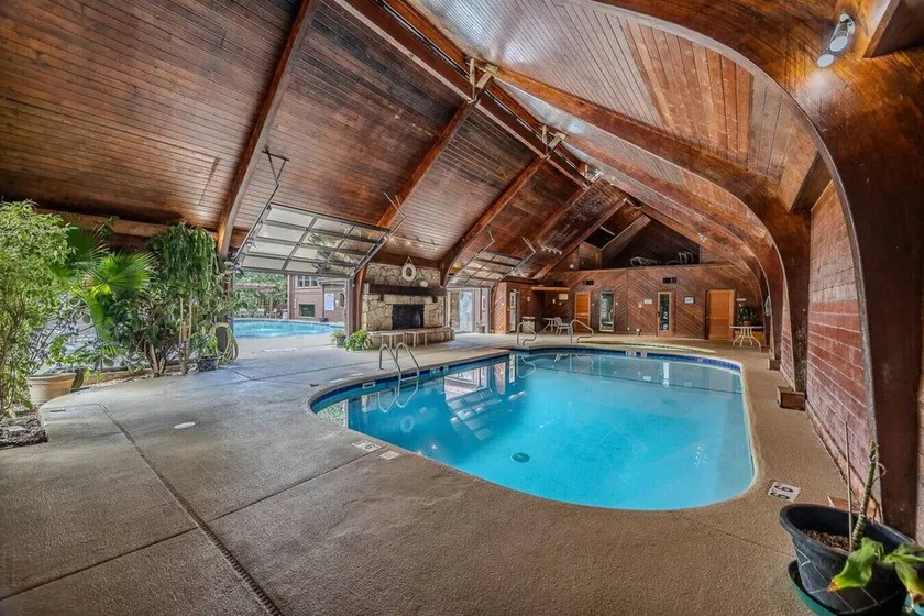 Indendørs / udendørs pools! Boblebad!! Sauna !!! Steam Room !!!! Lempelse!!!! - Image 1