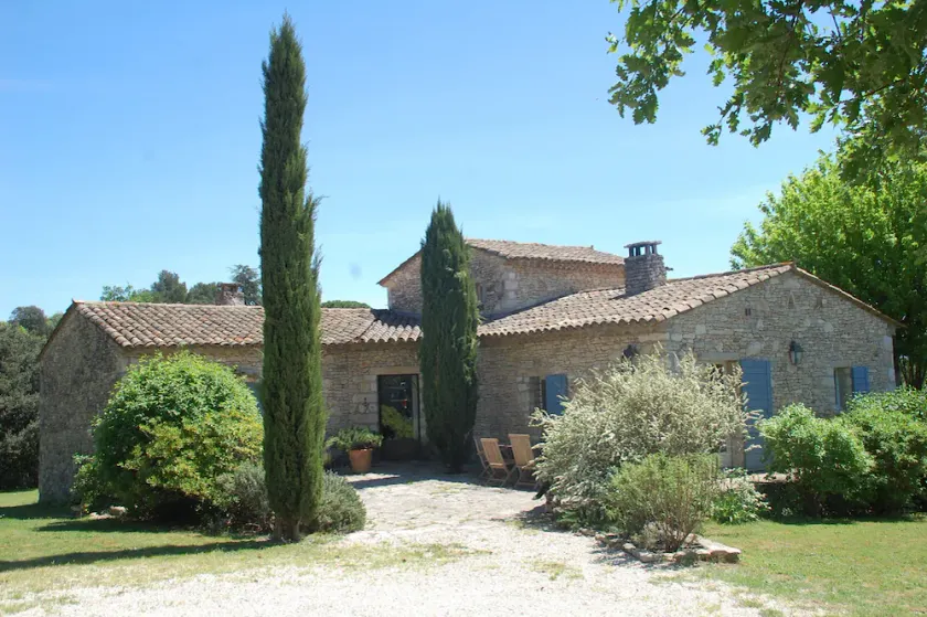 Character stone house with swimming pool surrounded by olive trees - Image 1