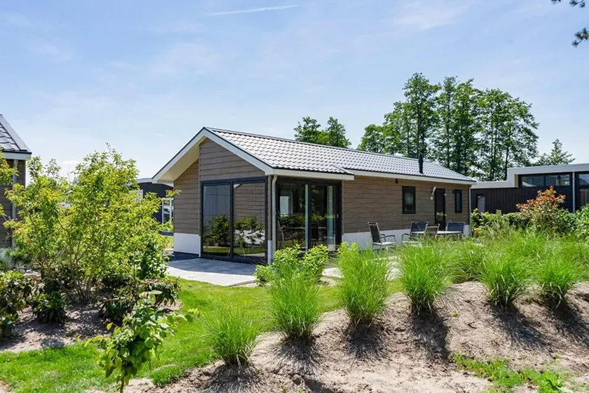 Detached chalet with 2 bedrooms - Image 1