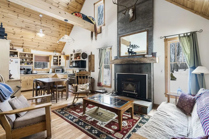 Quiet Cabin in the Woods - Secluded Yet Close to It All - Image 1