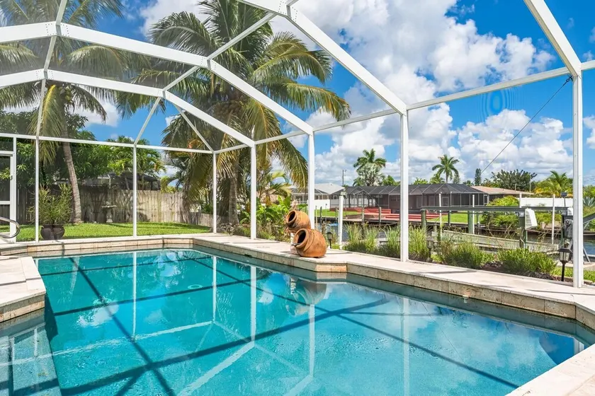 Maison de vacances avec piscine privée et barbecue | Vue sur l'eau - Image 1