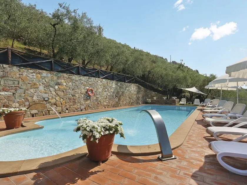 Lovely apartment in villa for 4 guests with pool, WIFI, TV, patio and pets allowed - Image 1