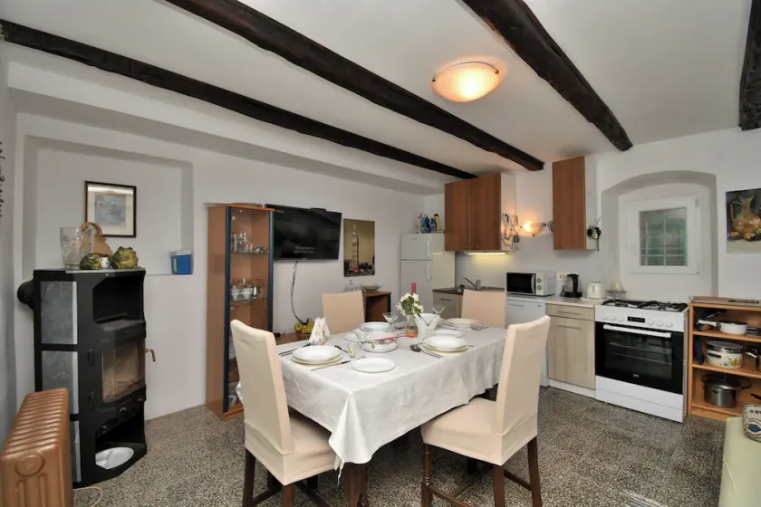 Apartment Sveti Jakov 37 - Image 1