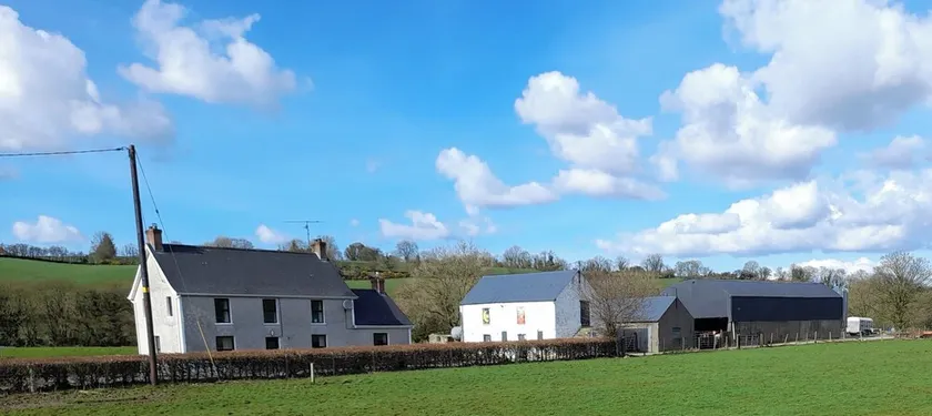 3 Bed Farmhouse - Sleeps 6 - Wifi - free Parking - Image 1