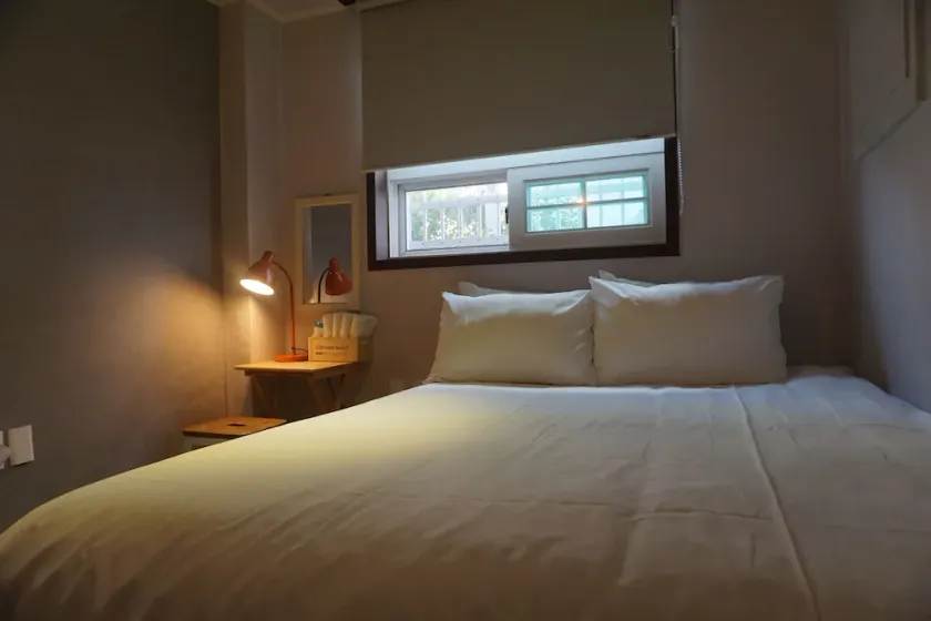 Grim Garden Guesthouse - Image 1