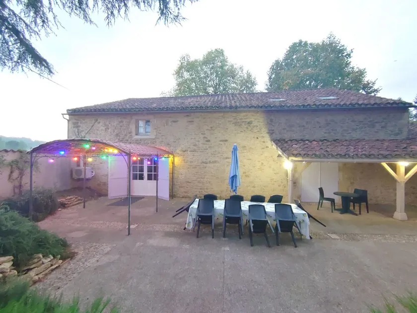 Gîte in the Lot with private indoor swimming pool - Image 1