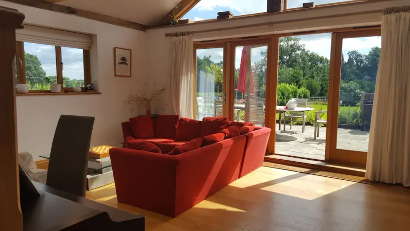 3 BED (Ensuite) Self Catering Contemporary Oak Framed in Rural Countryside - Image 1
