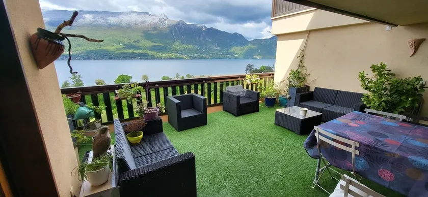 Large luxury apartment on Lac du Bourget - Image 1