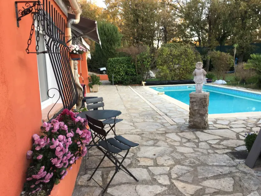 Studio privé tout confort dans villa avec piscine & jacuzzi - Image 1