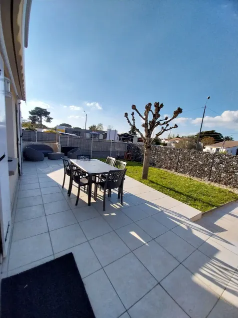 Charming apartment with WIFI 5 minutes walk from the beach and town center - Image 1