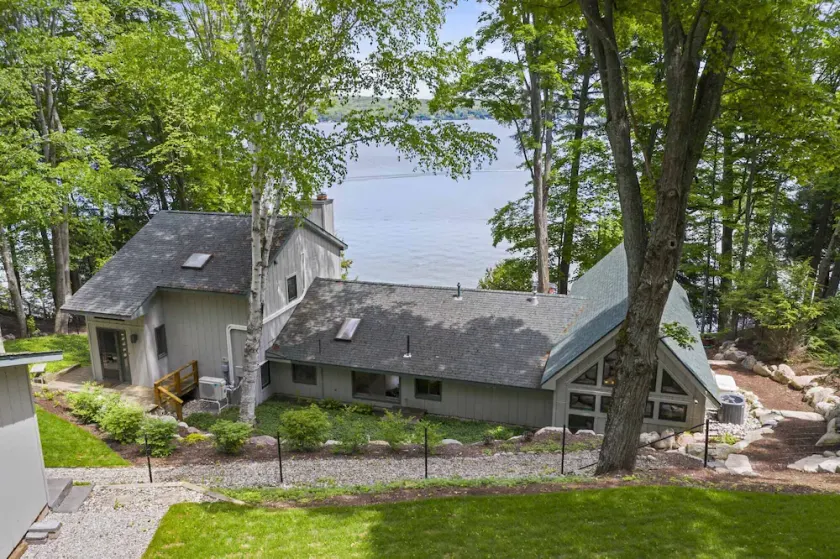 Walloon Lakefront; Wooded & Serene; Stunning Waterfront; Bike & Hike Nearby - Image 1
