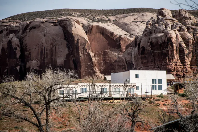 Casita on the Hill in Bluff- Sunrise Views! - Image 1