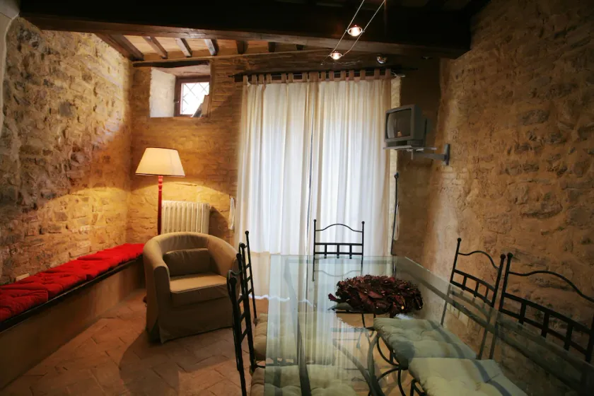 Melanzio holiday apartment with garden and swimming pool - Image 1