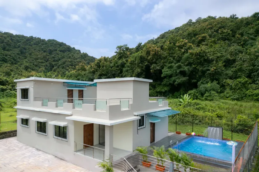The Fernstead Hillview 5-BHK Villa With Private Pool & Terrace Near Major Beaches - Image 1
