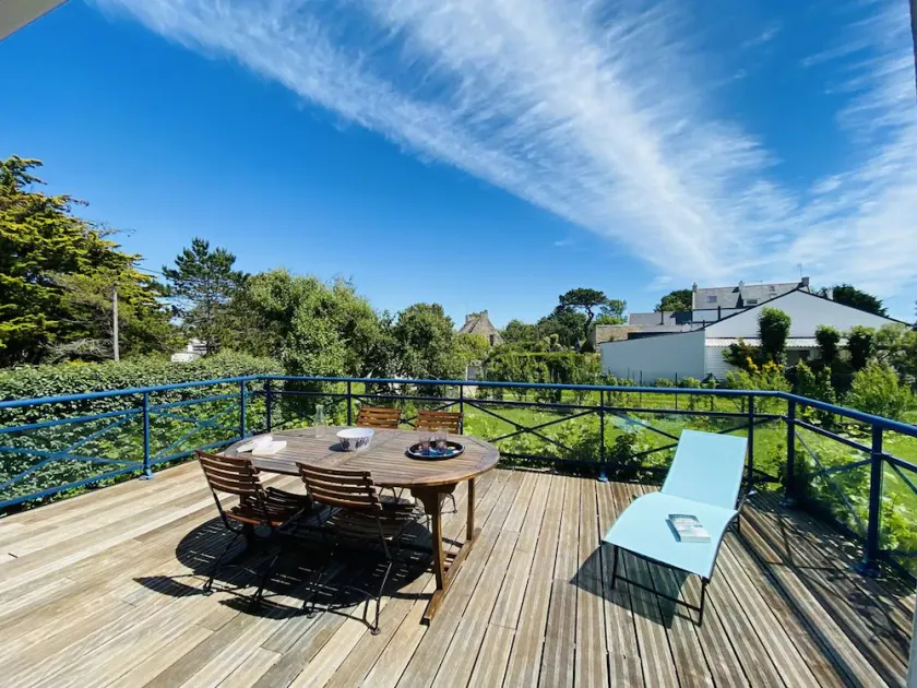 Carnac: Spacious 4-Bedroom House, Sleeps 8-10, Large Terrace, Close to Beach and Downtown - Image 1
