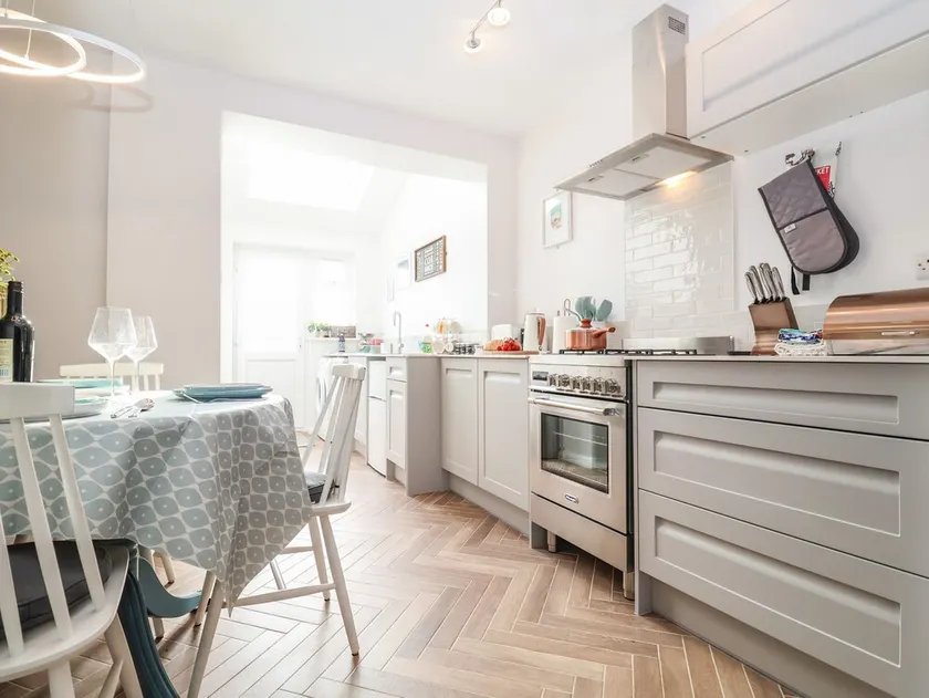 Sea Mouse Cottage - Image 1