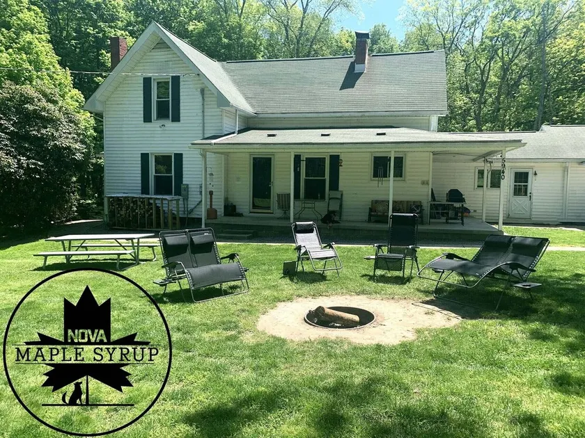Stay on a live operating maple syrup farm! - Image 1