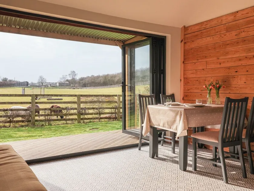 Beech Tree Cabin - Image 1