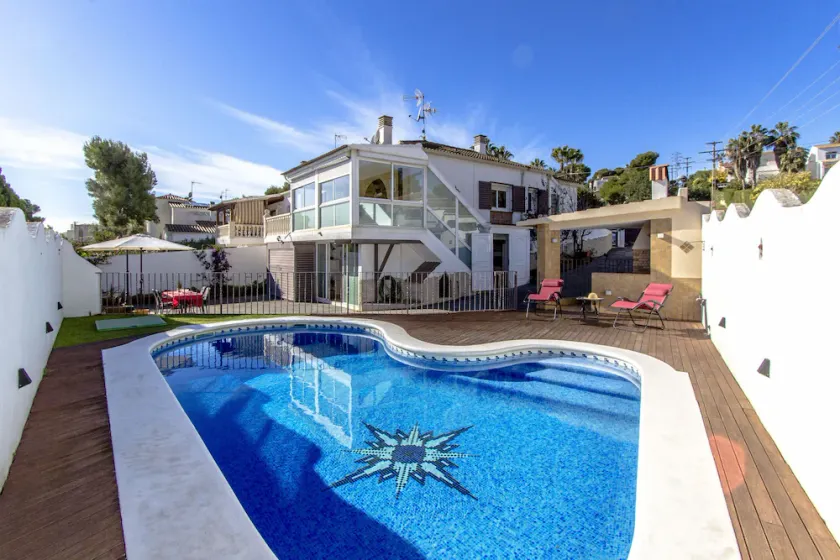 House with private pool, close to the beach and Barcelona (pet friendly) - Image 1