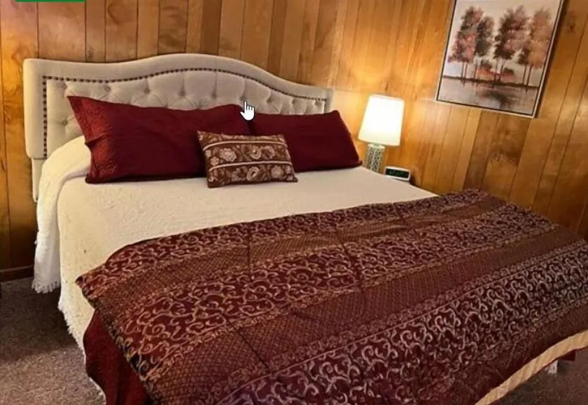 Bambi Motel - Image 1