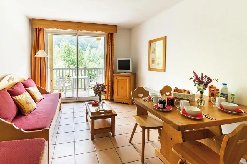 Swimming pool, sauna, hammam, terrace, balcony, parking, tv, ski locker, 38m², Saint Lary Soulan - Image 1