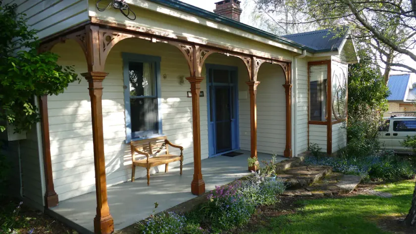 Cottage Silverbirch. - Image 1