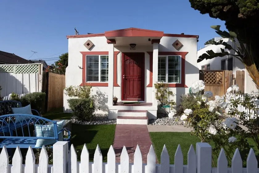 3blocks2beach, Free Parking, A/C, Fast Wifi - Image 1