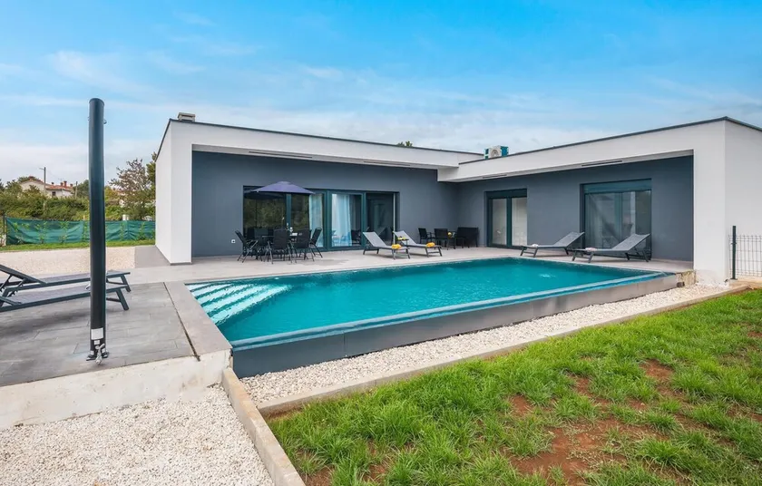 Amazing Home In Zminj - Image 1