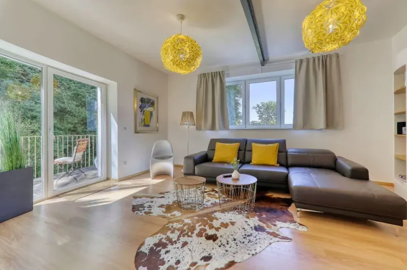 Exclusive vacation home (150 sqm) with large sun terrace - Image 1