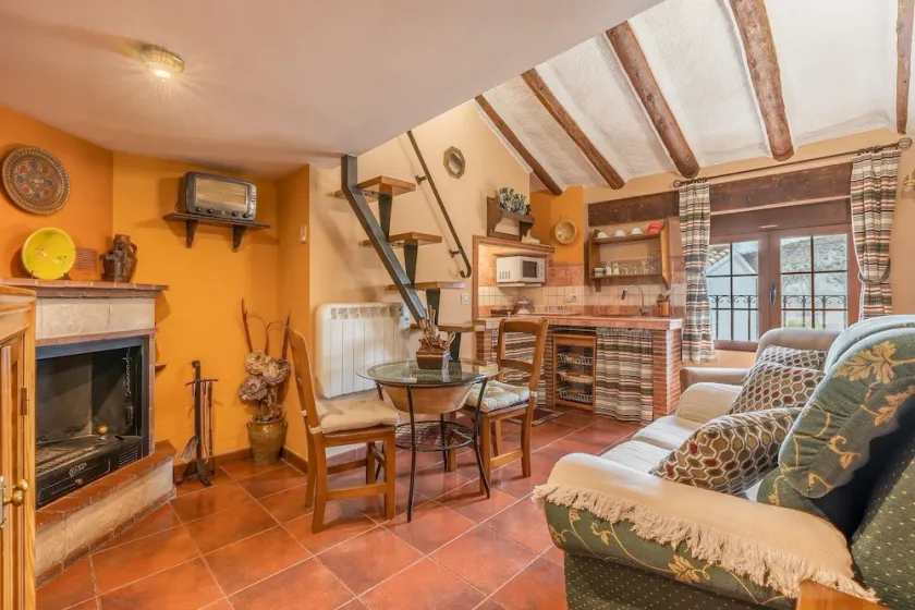 Apartment 'Tomillo' with Fireplace, Valley Views and Attic Bedroom · Sierra de Cazorla - Image 1