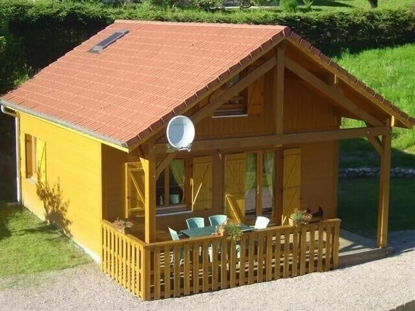 Joli chalet  au calme à 2min du lac, de la voie verte, 10min des pistes, fibre - Image 1