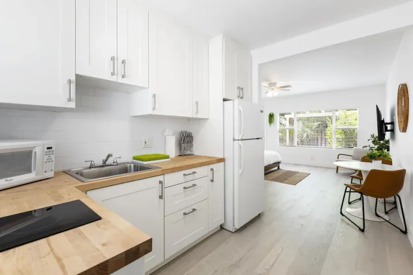 Victoria Park Unique Studio close to Las Olas Blvd - Image 1