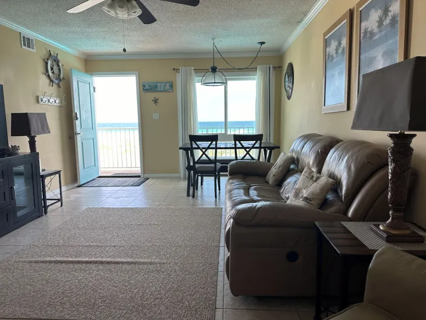 AV23-Beach/Ocean Front 2 Bed & 2 Bath Condo with Pool - Image 1